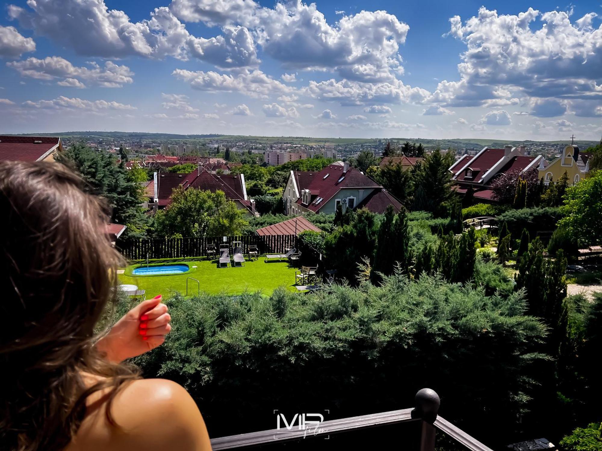 Hotel Szent István Eger Esterno foto